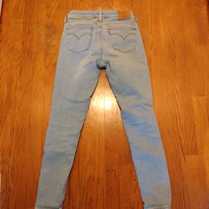 Ladies Levi's 711 Skinny, size 26, Light Wash